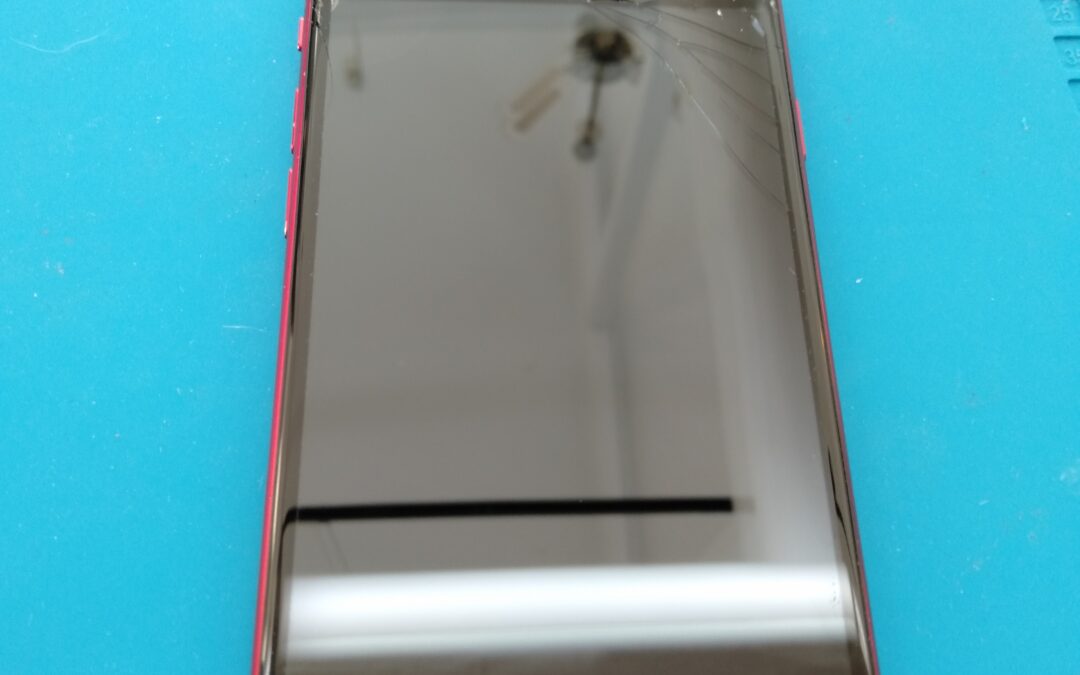 【階段から落として画面が割れる】iPhone SE2 パネル交換しました！