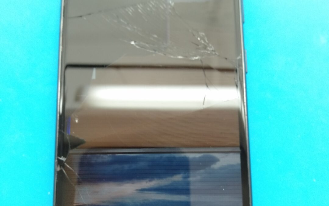 【画面の上半分が映らないGalaxy A21の画面修理しました！】