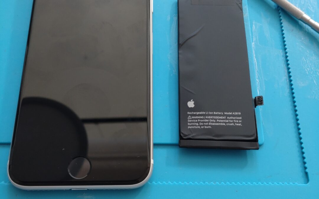 【Apple製のスマホ iPhone SE3 バッテリー交換しました！】