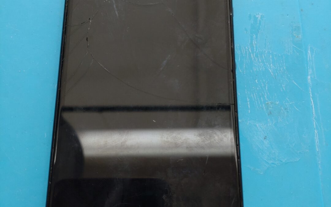 【SHARP製のスマホ　AQUOS sense 5Gの割れた画面修理しました！】