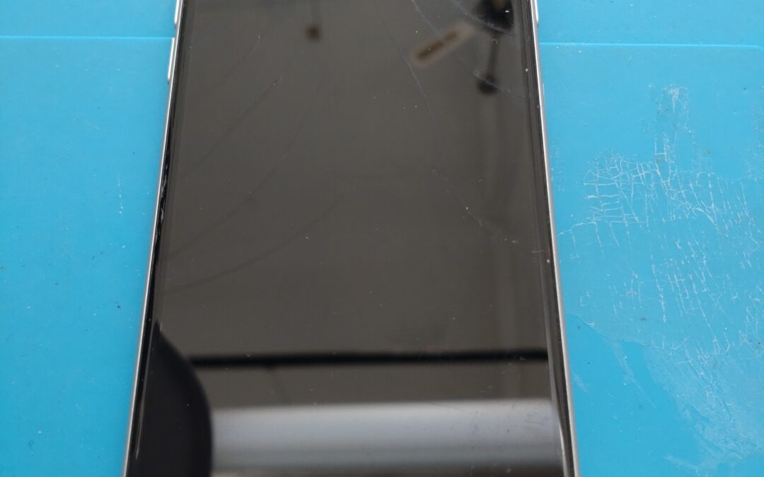 【ChatGPTで検索されたお客様がご来店！iPhone SE3の画面修理しました！】