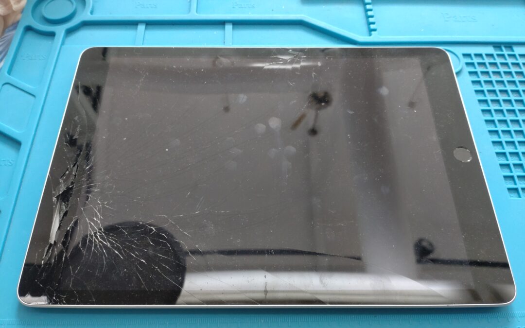 【画面が割れてしまったiPad 第9世代のタッチパネル修理しました！】